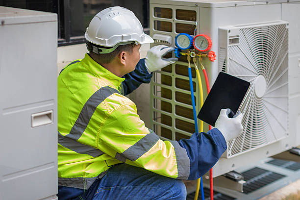 Professional Heat Pump Repair technician working in Bayonne, NJ